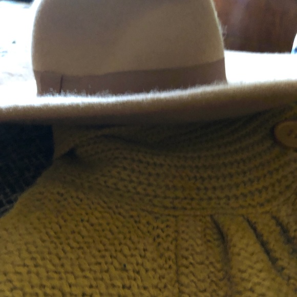 Zara felt hat - Picture 2 of 4